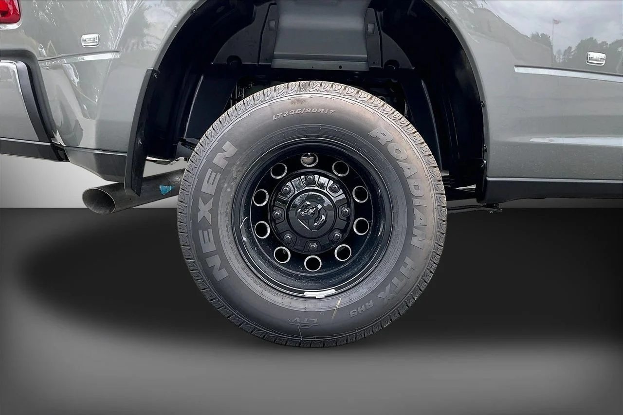 New 2026 Ceramic Gray Clearcoat RAM Big Horn image 34