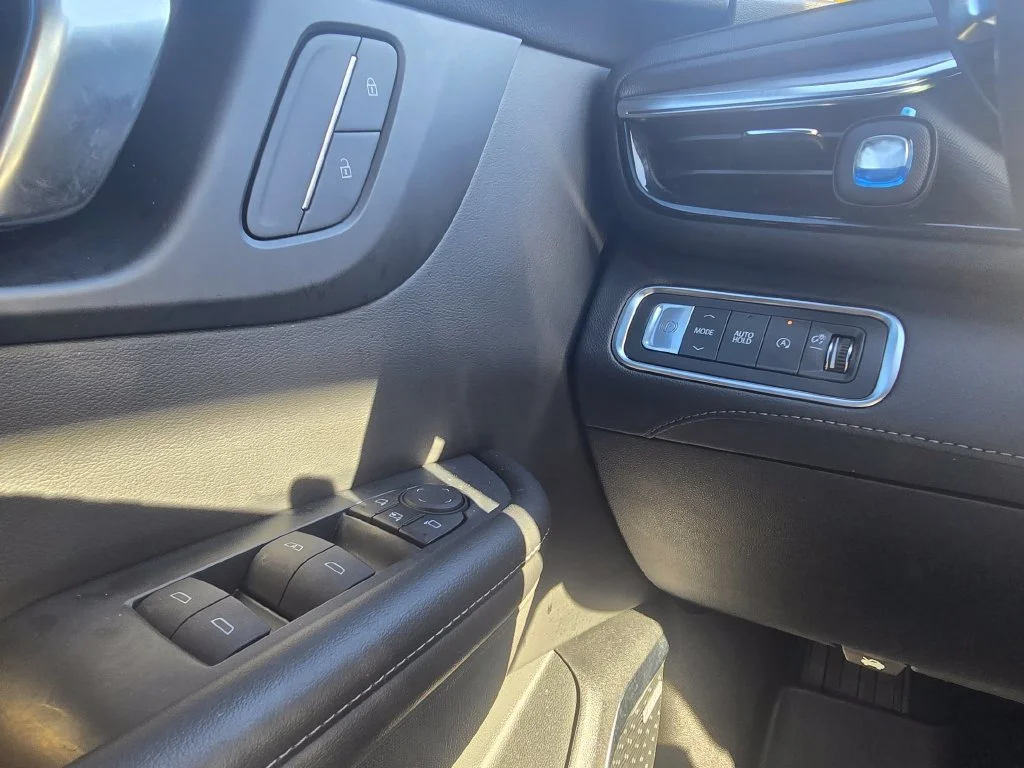 Used 2025 Moonstone Gray Metallic Buick Preferred image 18