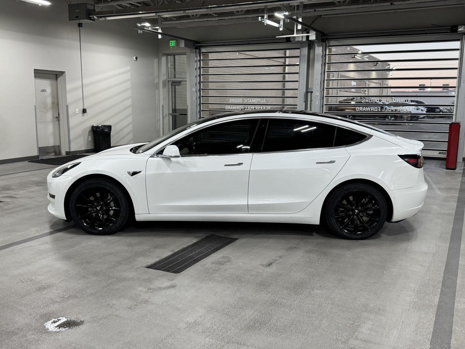 2018 Tesla Model 3 Long Range Dual Motor - Photo 7