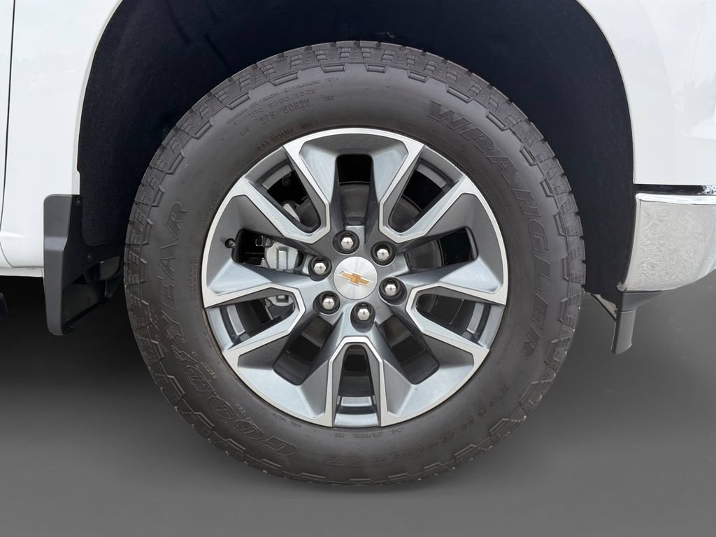 New 2026 Summit White Chevrolet LT image 9