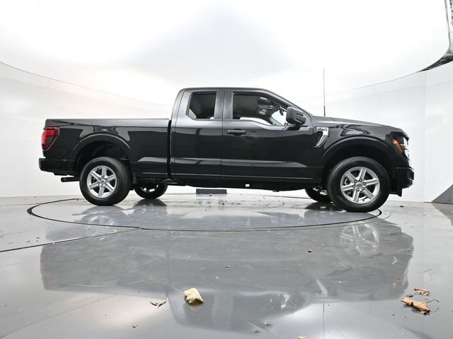 New 2026 Black Ford XLT image 33