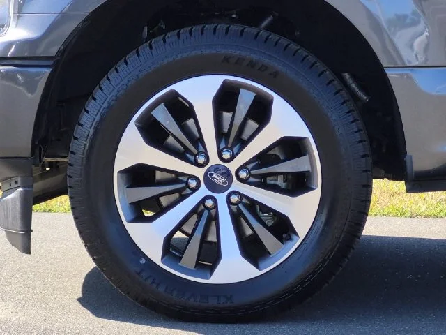 Used 2019 Gray Ford XL image 17