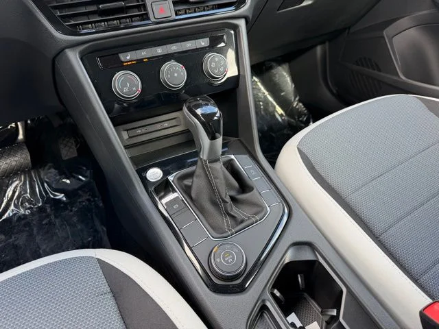 New 2026 White Volkswagen 1.5T S image 12