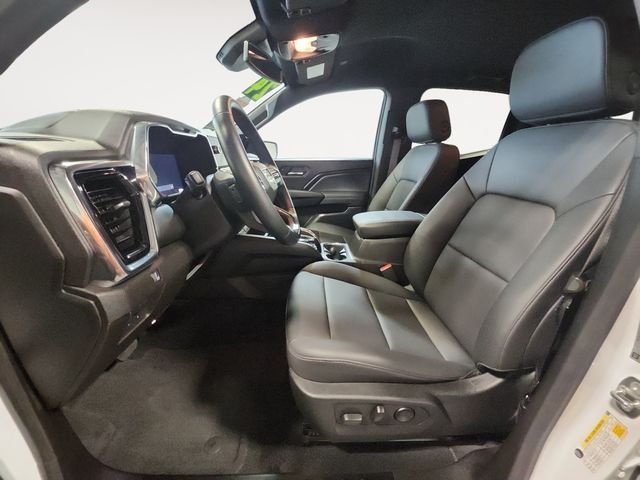 Used 2024 White GMC Elevation image 9