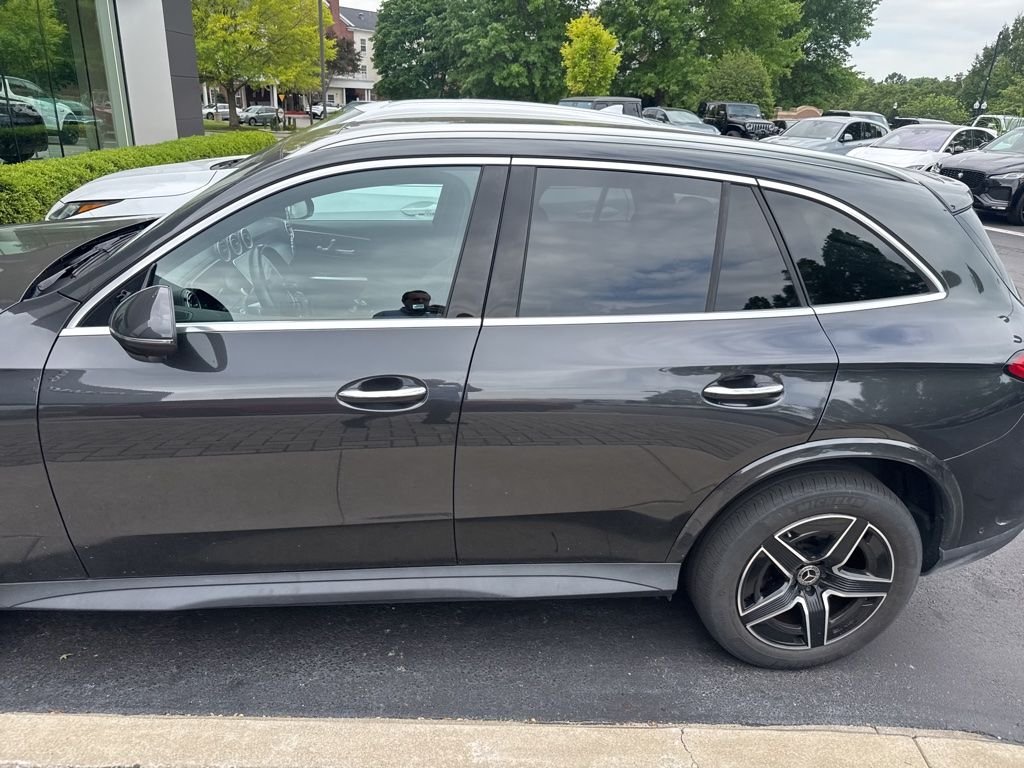 Used 2023 Graphite Gray Metallic Mercedes-Benz GLC 300 image 12