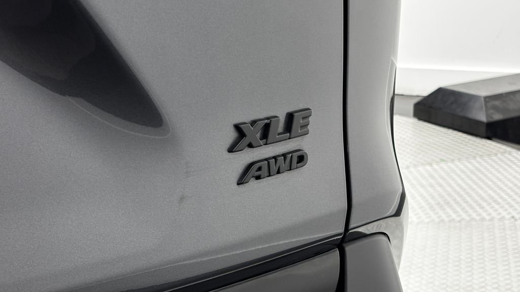 Used 2025 Gray Toyota XLE image 7
