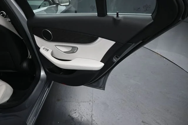 Used 2016 Silver Mercedes-Benz C 300 image 27