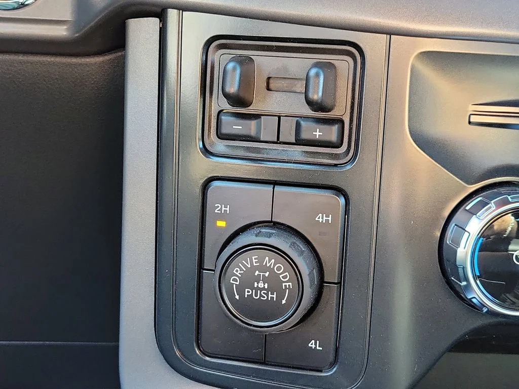 New 2026 Antimatter Blue Metallic Ford XLT image 27