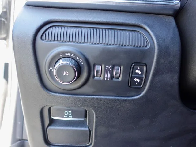 Used 2024 White Jeep Series II image 17