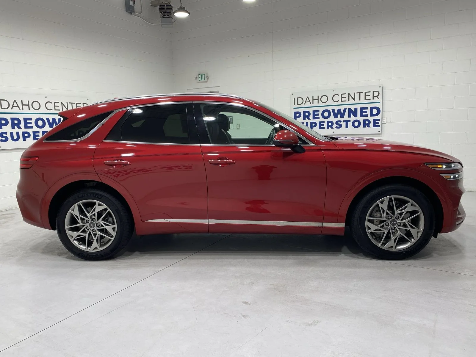 2025 GENESIS GV70 Standard - Photo 9