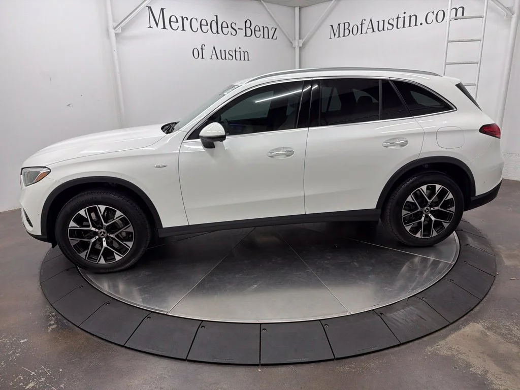 Certified Used 2025 White Mercedes-Benz GLC 350e image 4