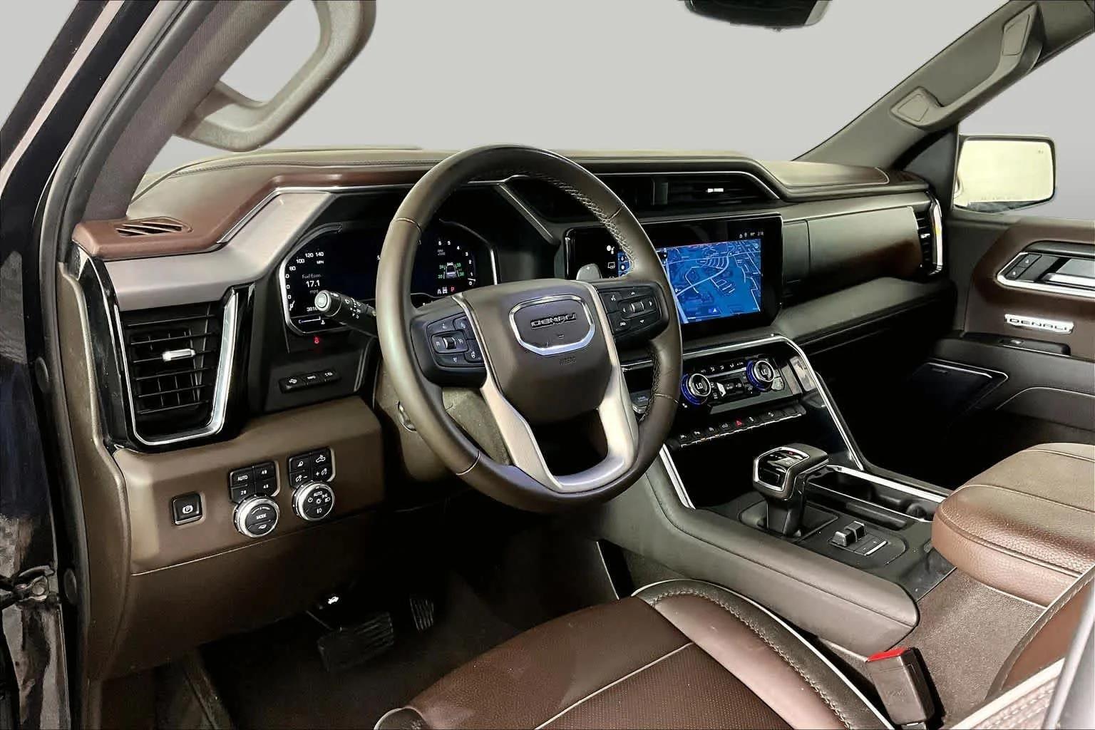 Used 2025 Onyx Black GMC Denali image 17