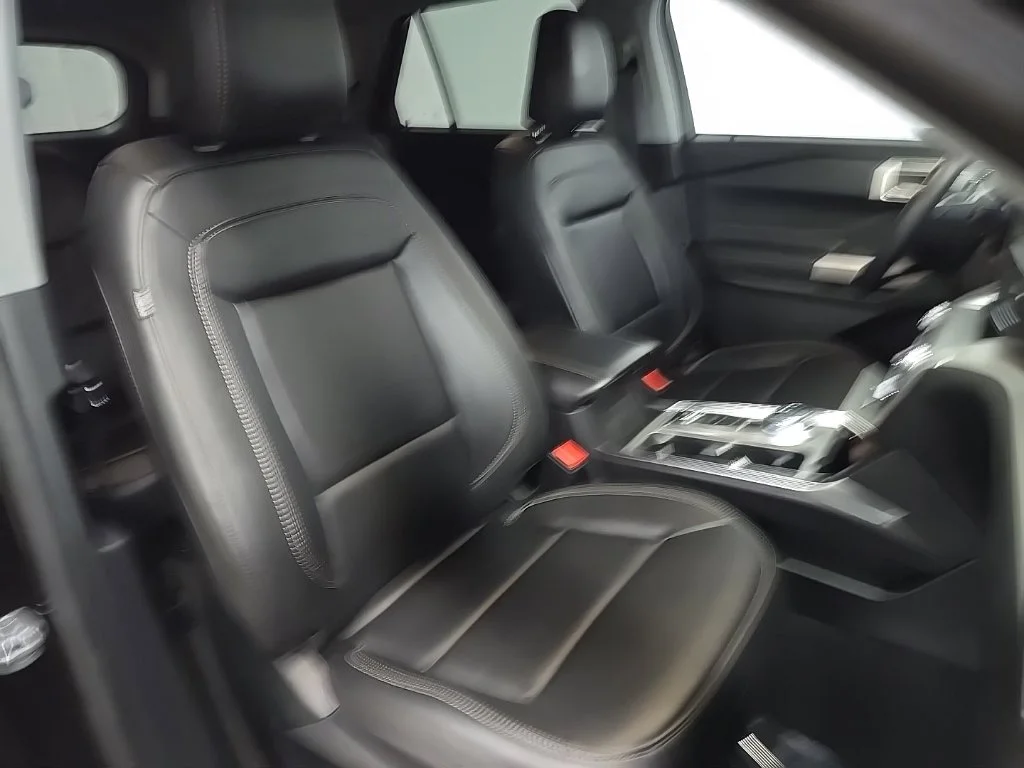 Used 2024 Black Ford XLT image 15