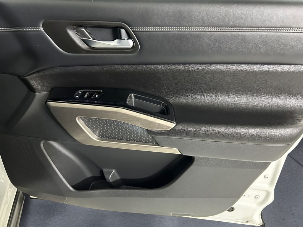 2023 Nissan Pathfinder Platinum - Photo 15