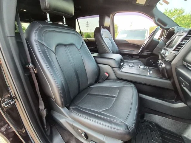 Used 2020 Black Ford Limited image 34