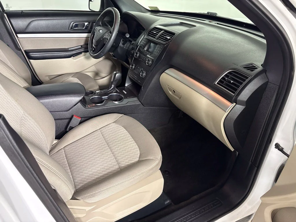 Used 2018 White Ford Base image 15