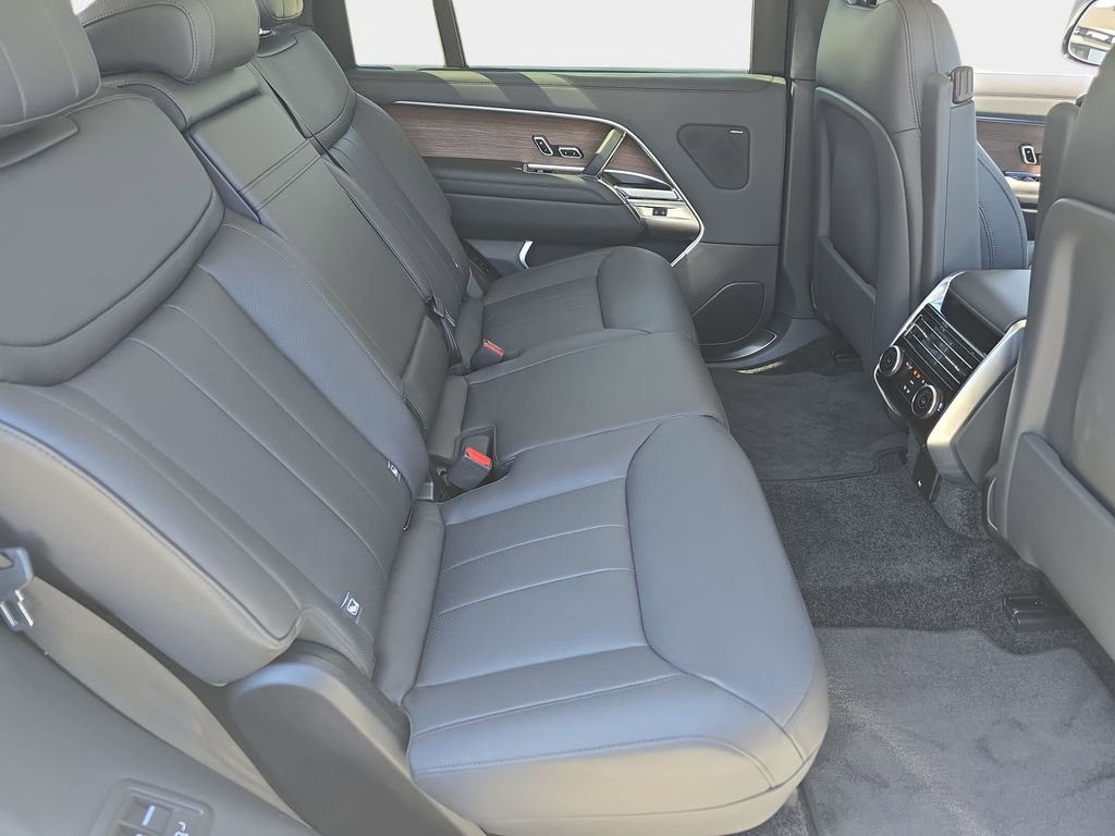 New 2026 Fuji White Land Rover SE LWB image 11