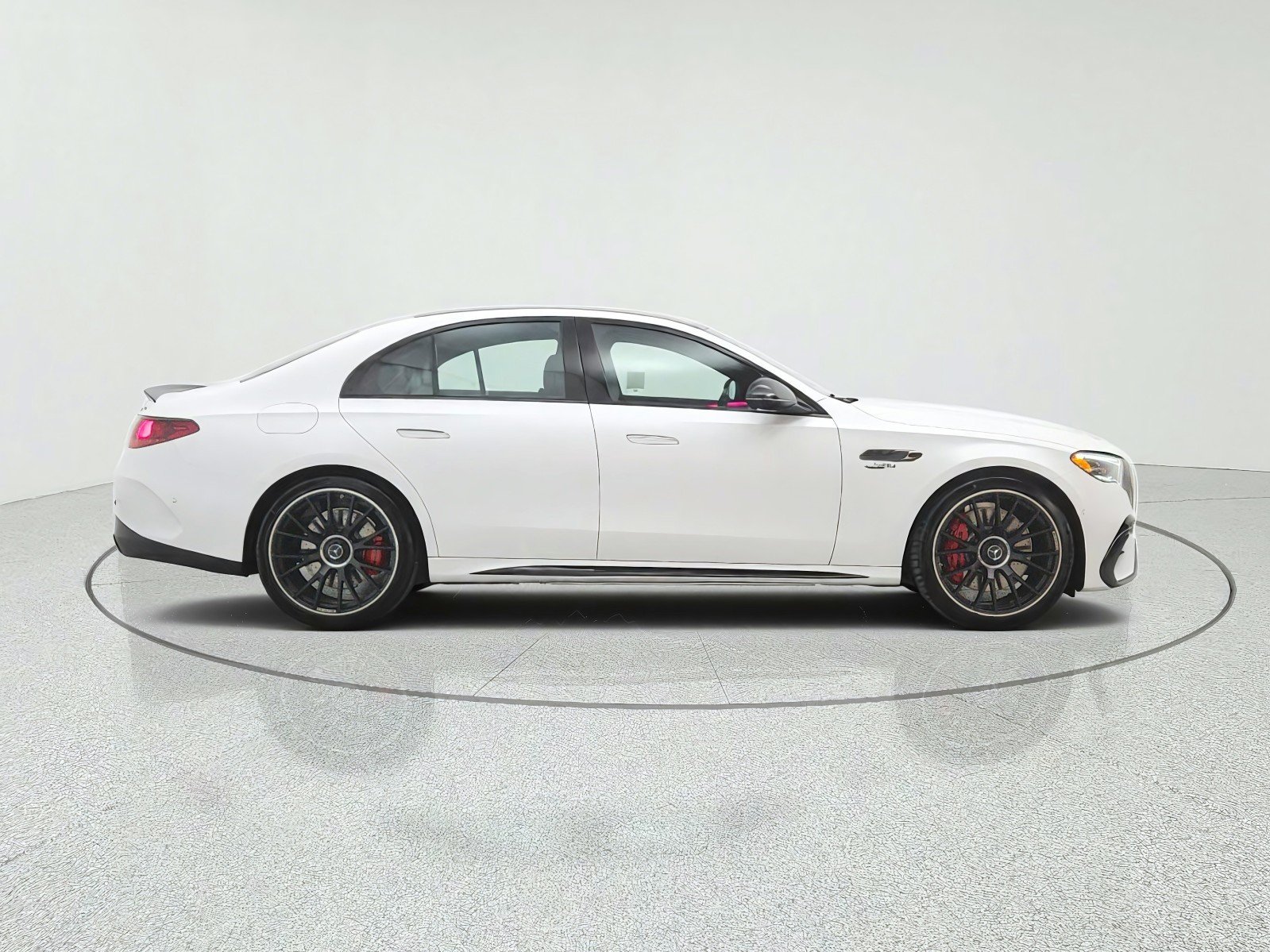 Used 2027 MANUFAKTUR Moonlight White Magno Mercedes-Benz AMG® E 53 Hybrid Sedan image 4
