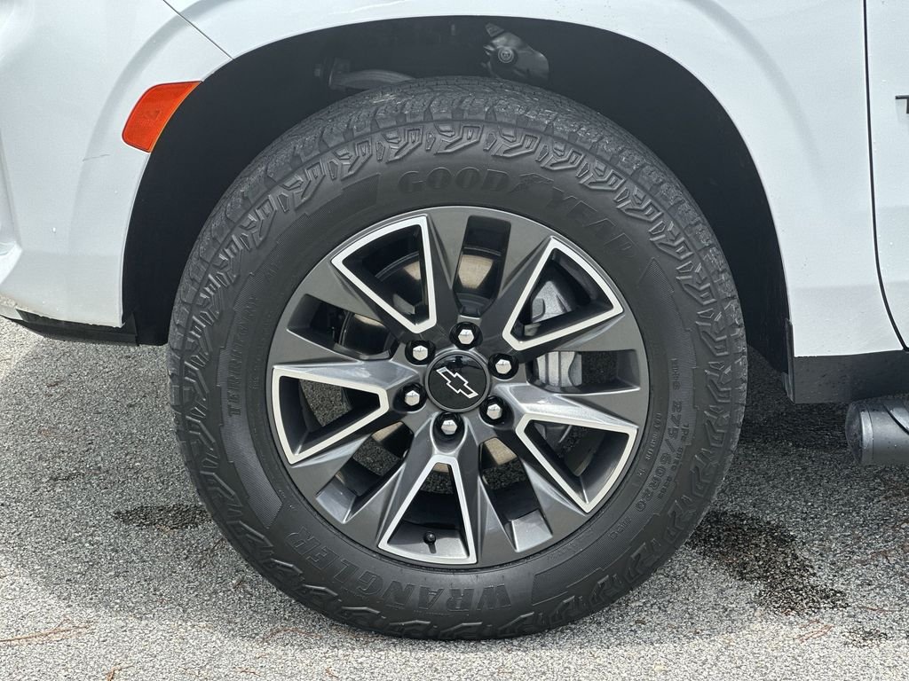 Certified Used 2024 Summit White Chevrolet Z71 image 33