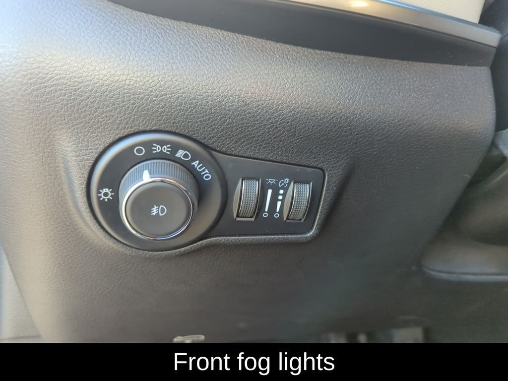 Used 2025 White Jeep Limited image 11