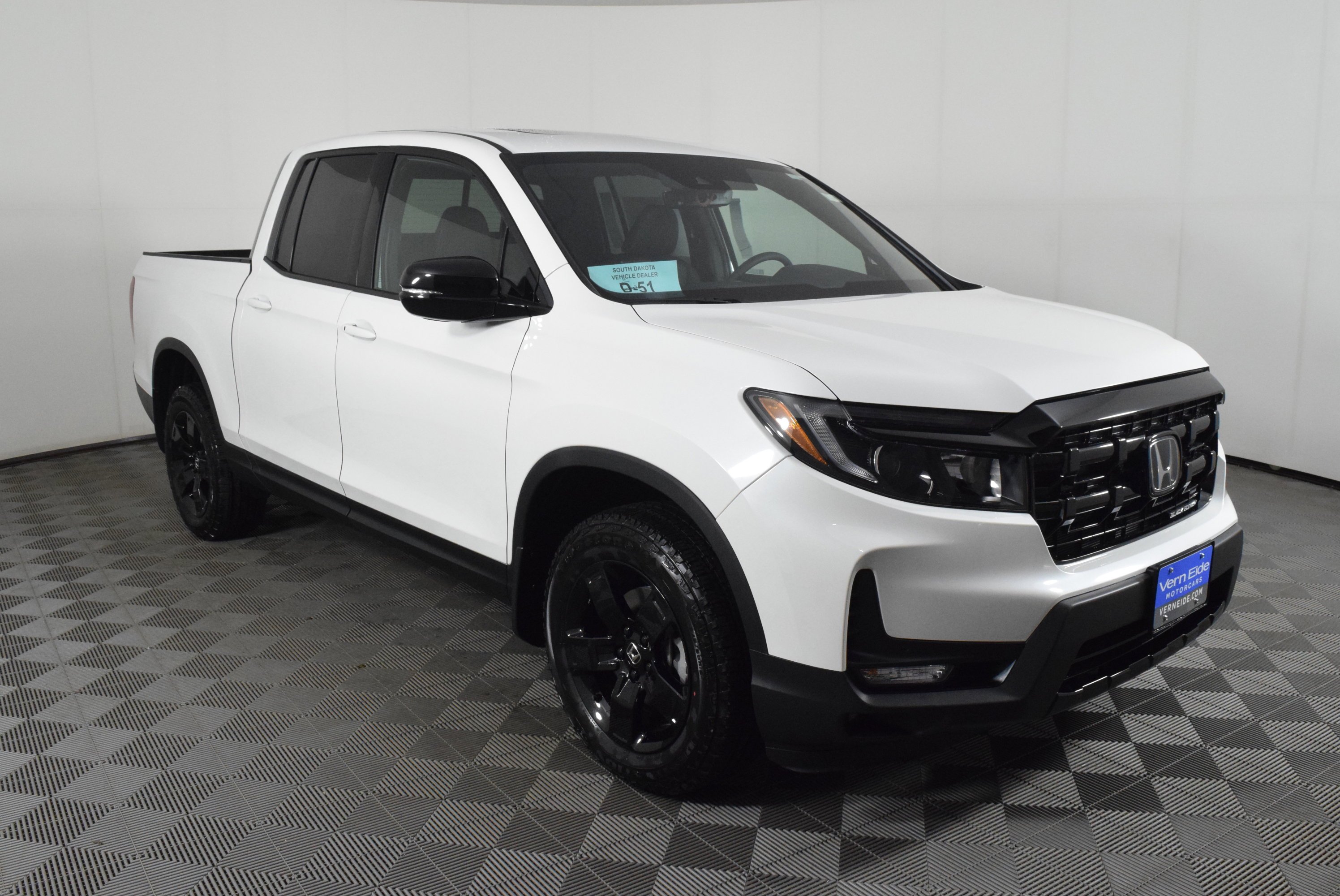 New 2026 Platinum White Pearl Honda Black Edition image 4