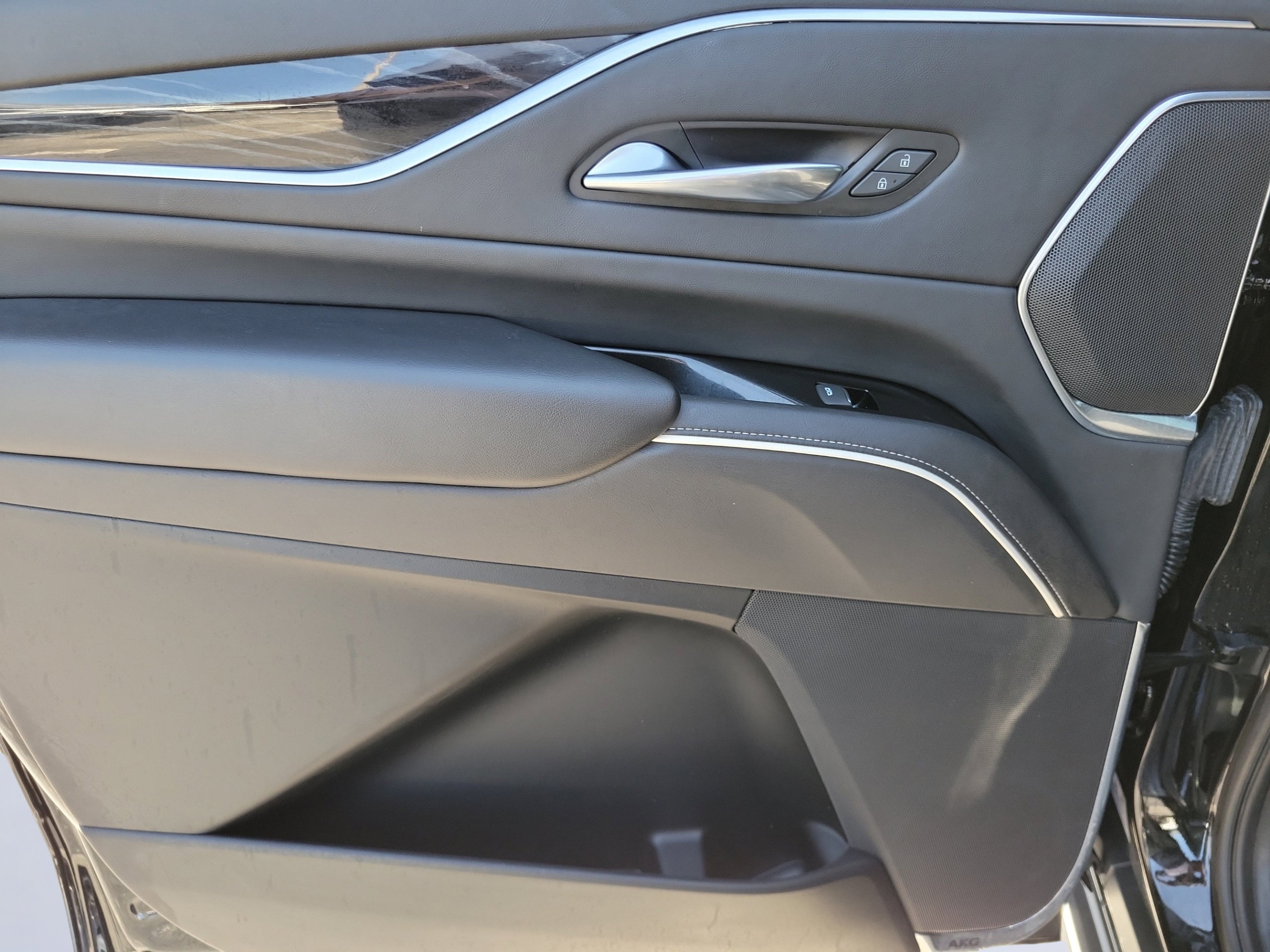 Used 2022 Black Raven Cadillac Sport image 11
