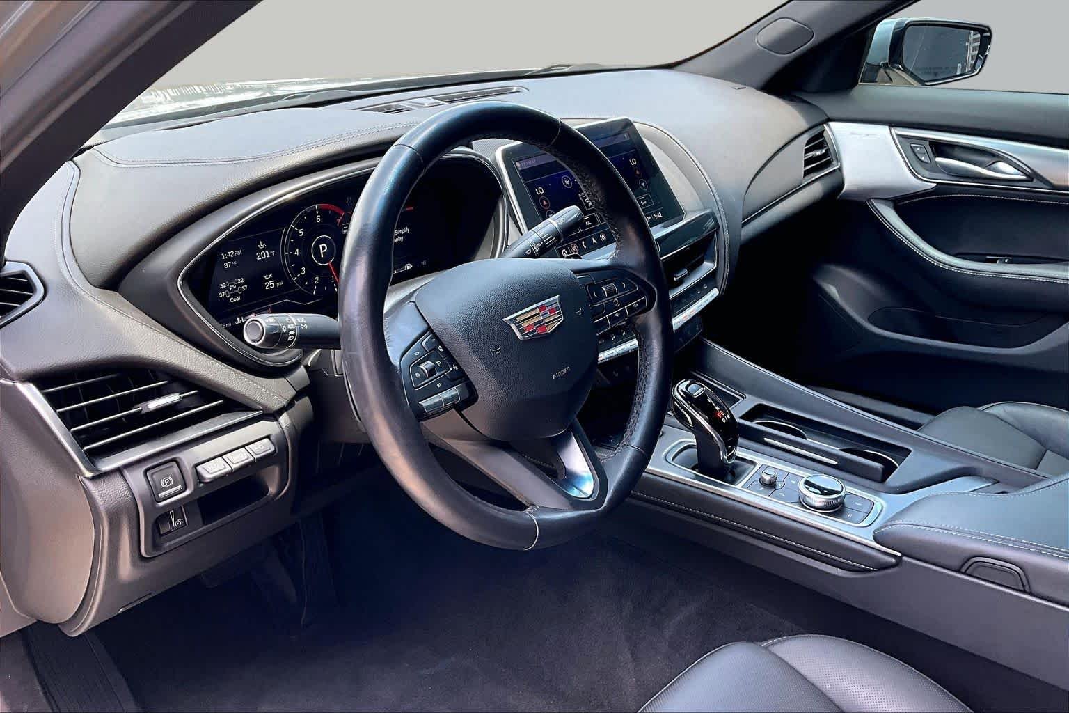 Used 2023 Argent Silver Metallic Cadillac Premium Luxury image 18