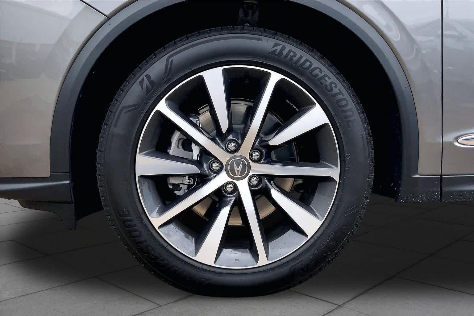 Used 2026 Liquid Carbon Metallic Acura w/Technology Package image 11