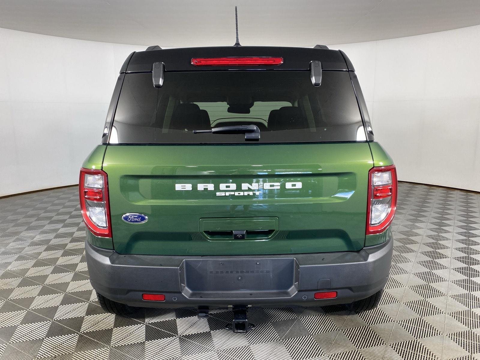 Used 2024 Eruption Green Ford Outer Banks image 9