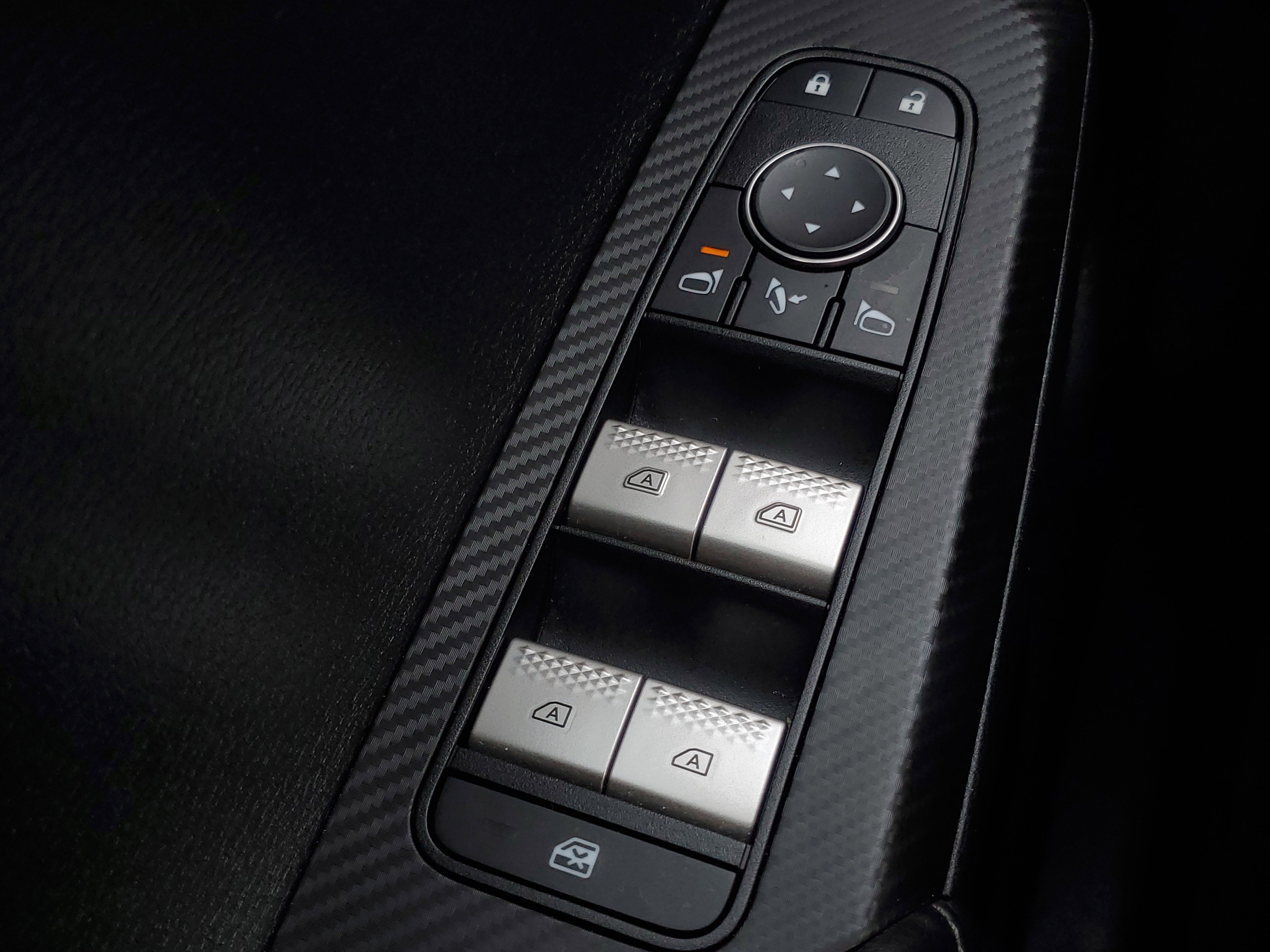 Used 2023 Red Mitsubishi SE image 19