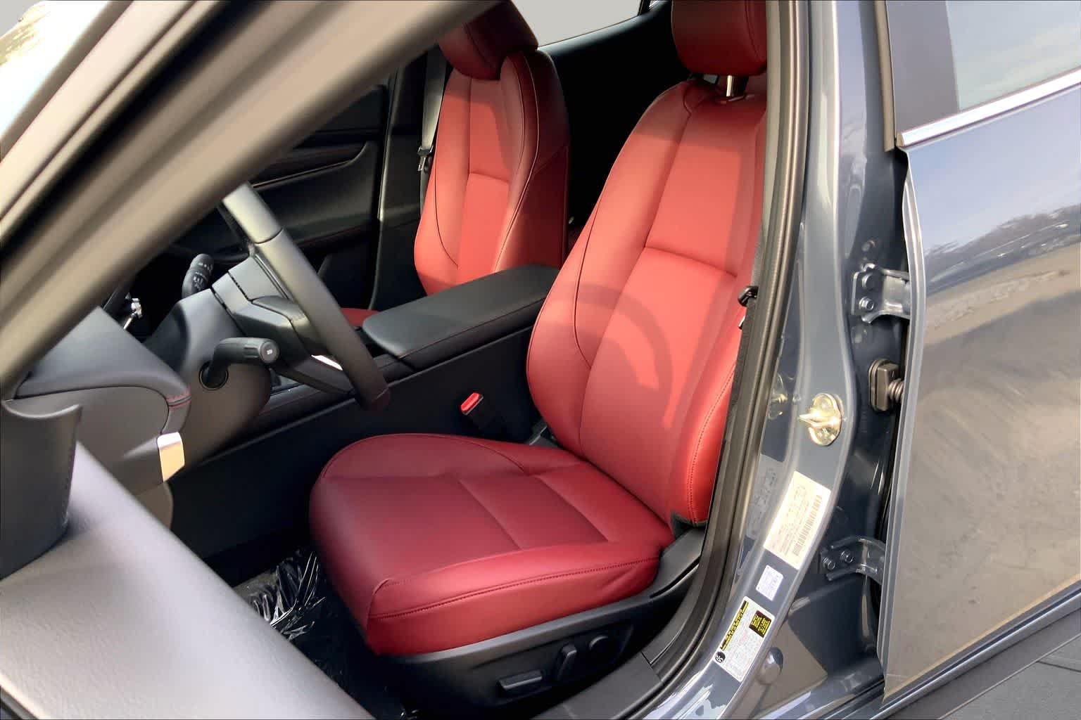 2026 Mazda Mazda3 Carbon Edition - Photo 9
