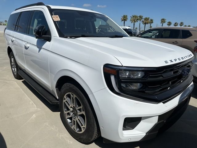 2025 Ford Expedition Active 4x4's photo