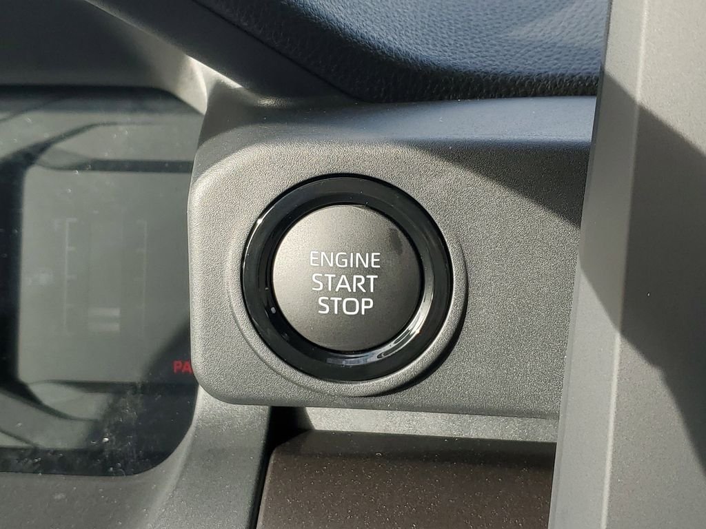 2025 Toyota Tacoma SR5 - Photo 28