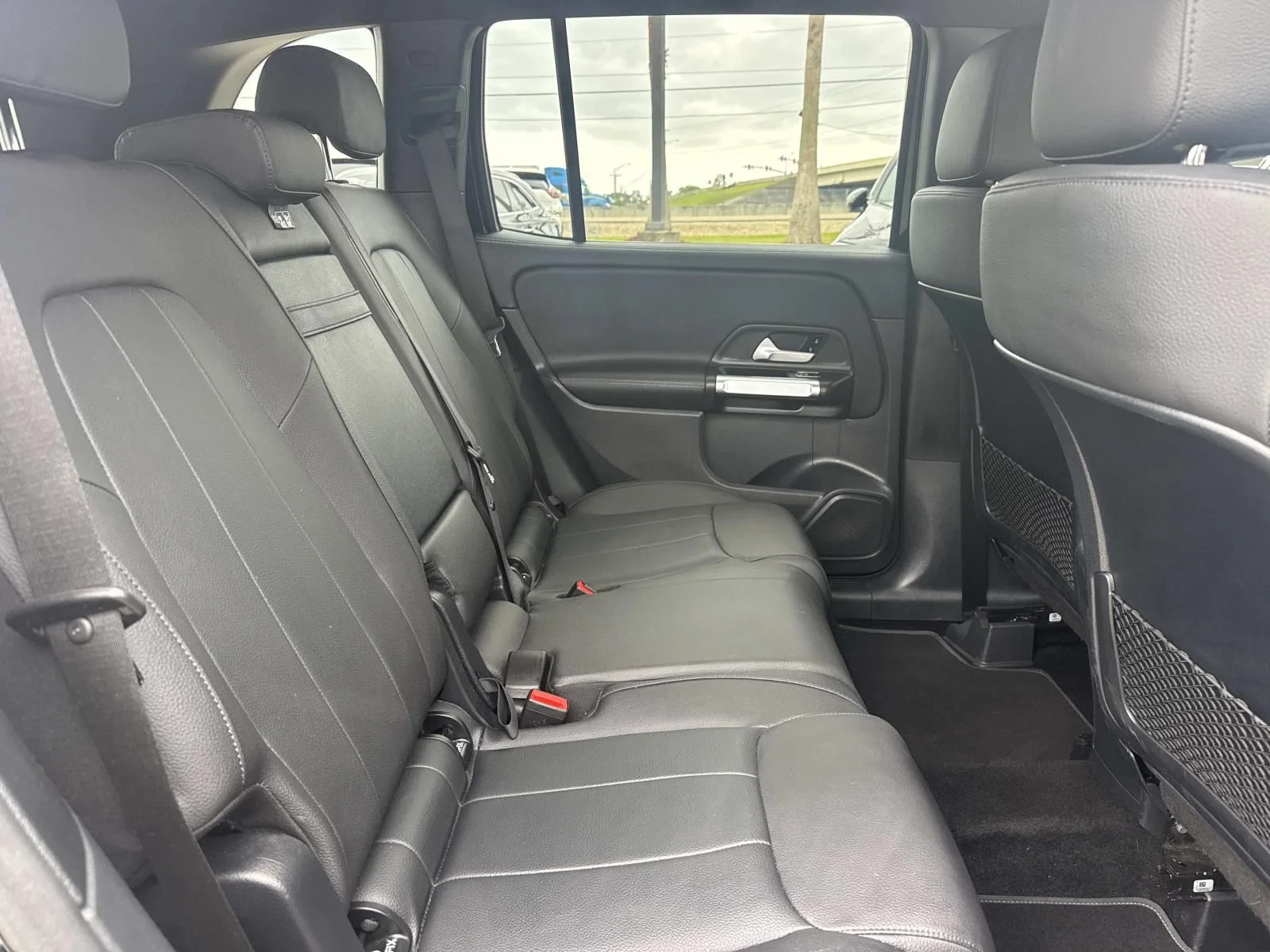 Certified Used 2025 Black Mercedes-Benz GLB 250 image 9