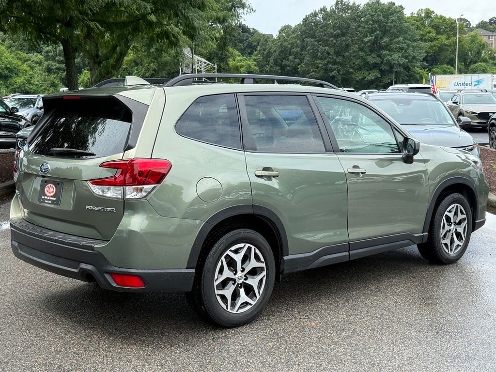 Used 2020 Green Subaru Premium image 10