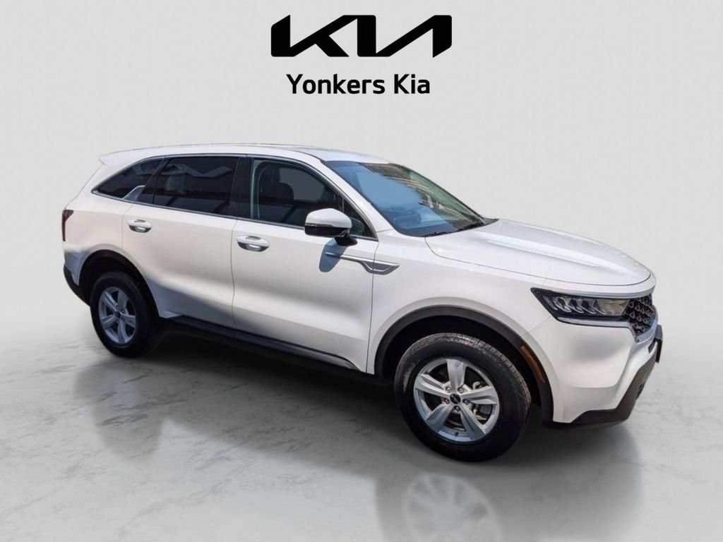 Certified Used 2023 White Kia LX image 5