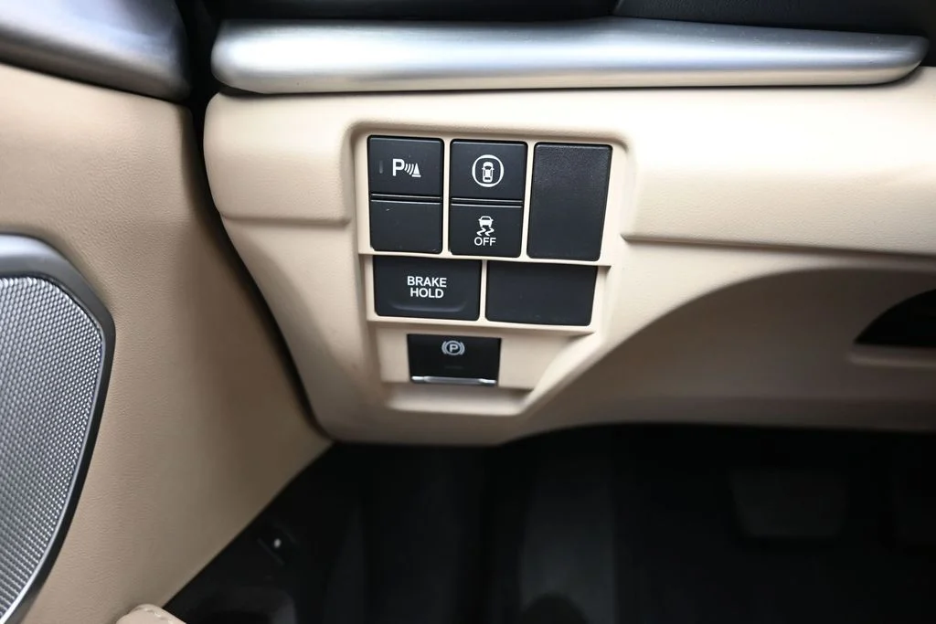 Certified Used 2023 Platinum White Pearl Acura Technology Package image 18