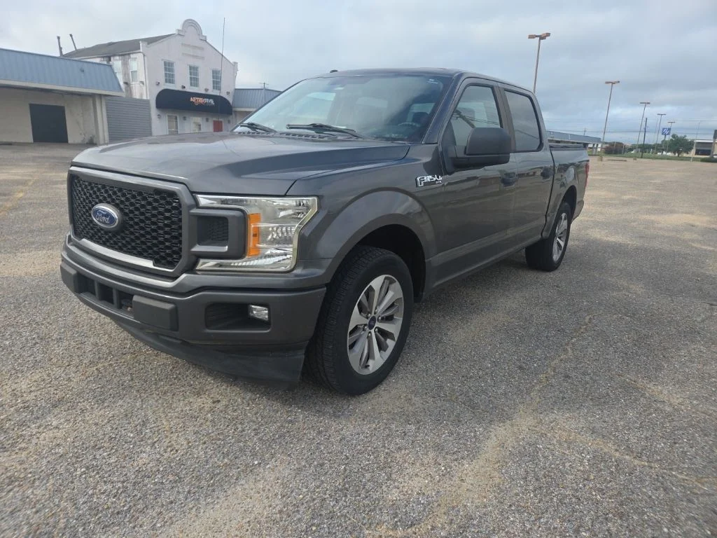 Certified Used 2018 Gray Ford XL image 3