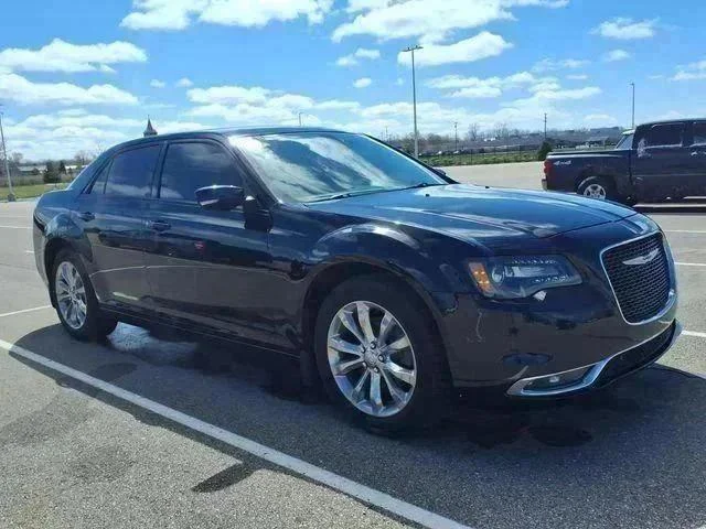 Used 2019 Chrysler 300 Touring with VIN 2C3CCARG2KH581224 for sale in Richmond, MI