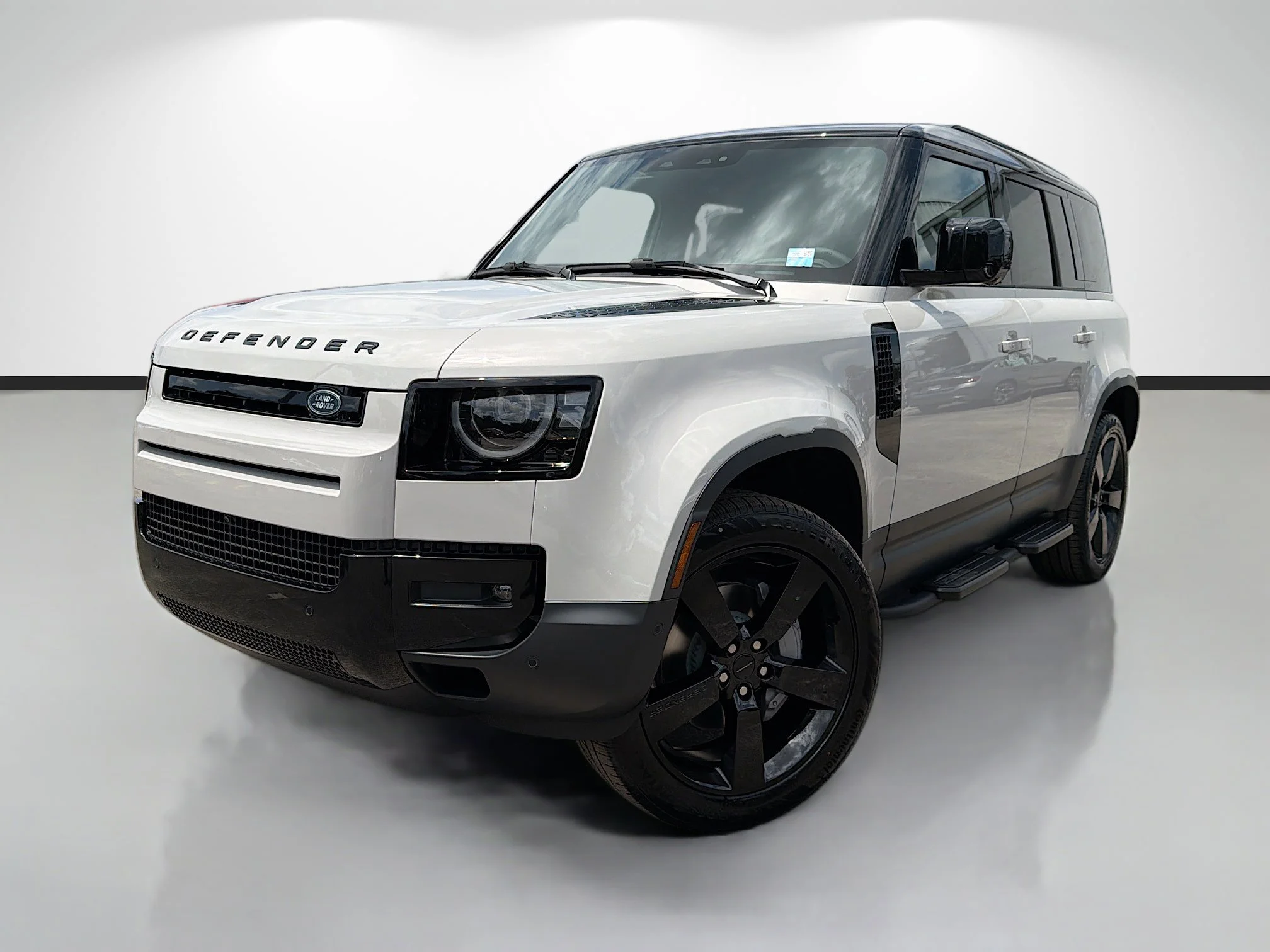 New 2026 Borasco Grey Metallic Land Rover S image 1