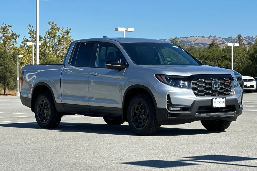 New 2026 Solar Silver Metallic Honda TrailSport+ image 2