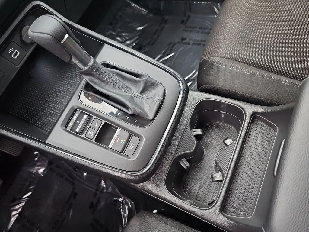 2023 Honda CR-V LX - Photo 31