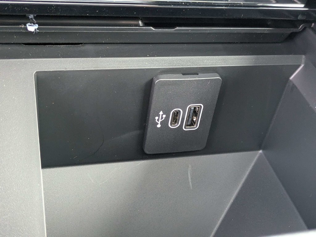 New 2026 Star White Metallic Tri-Coat Ford F-250® King Ranch® image 47