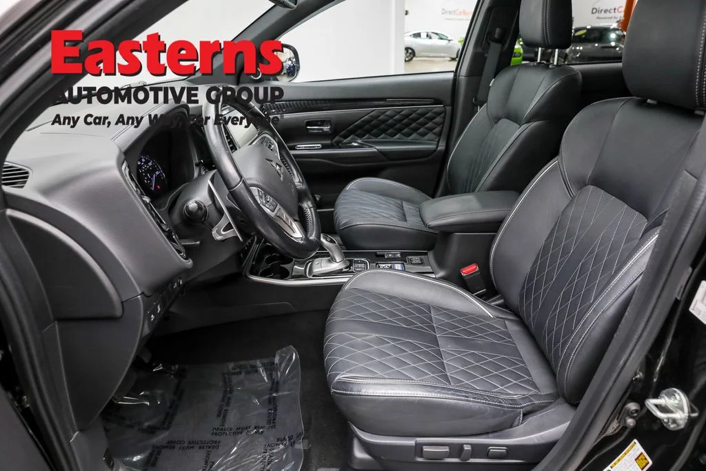 Used 2021 Black Mitsubishi SEL image 14