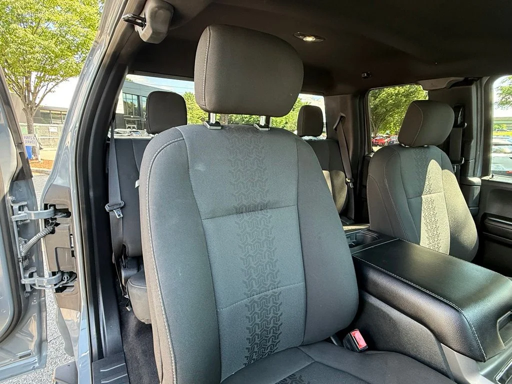 Used 2019 Black Ford XLT image 32