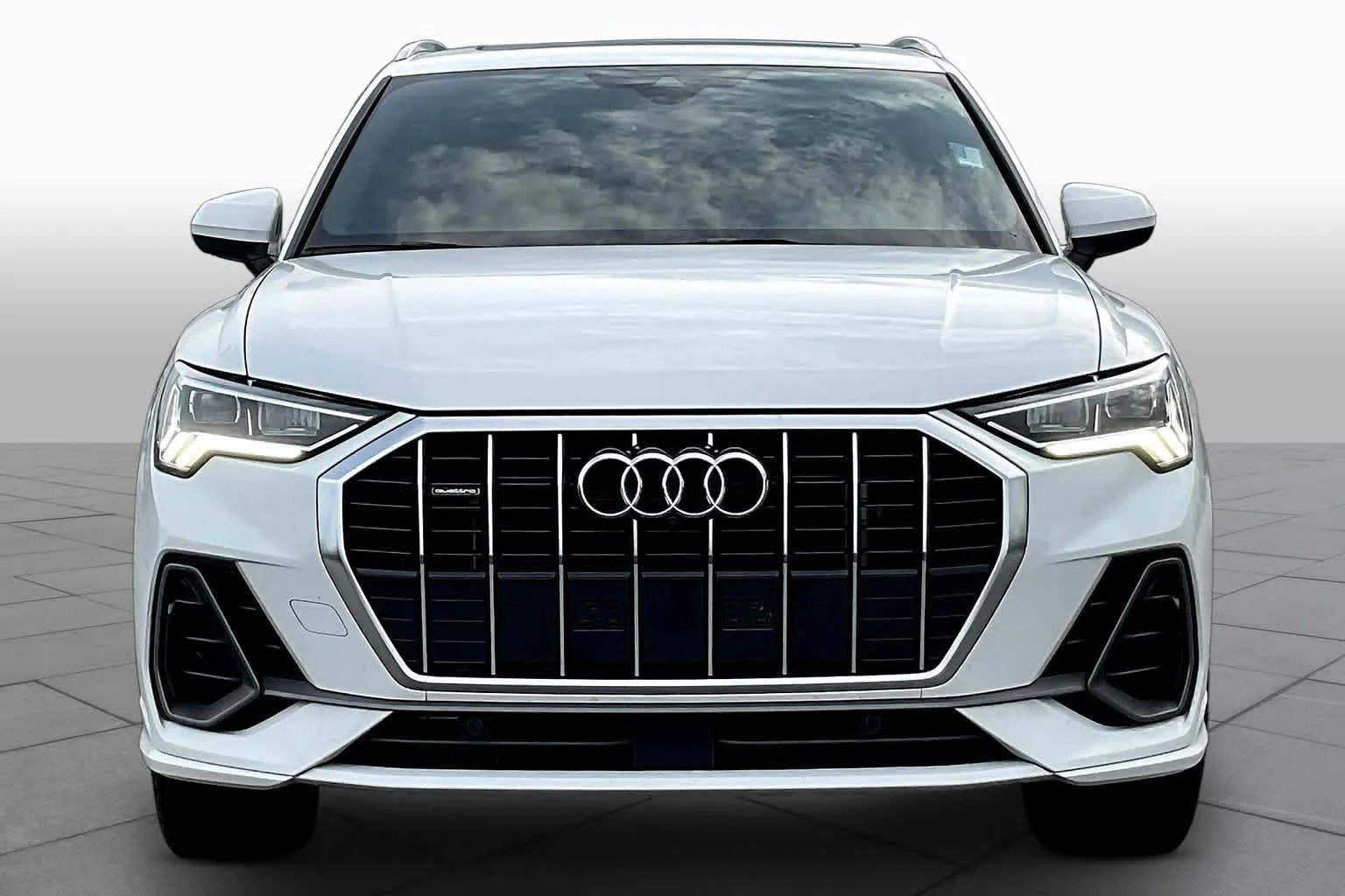 Used 2024  Audi S line Premium Plus image 4