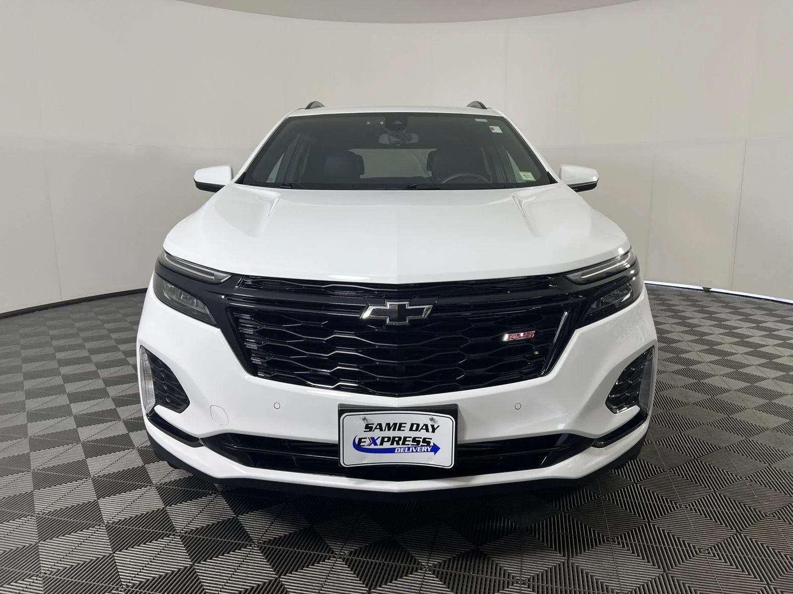 Used 2024 Summit White Chevrolet RS image 31