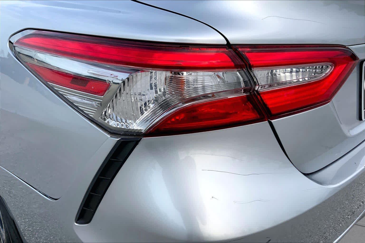 Used 2018 Celestial Silver Metallic Toyota SE image 28