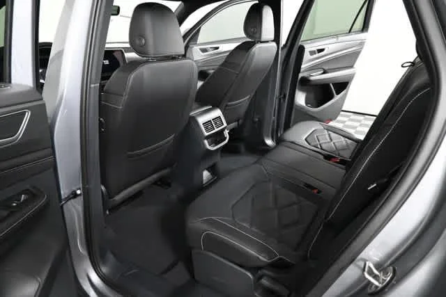 New 2026 Silver Mist Metallic Volkswagen 2.0T SE w/Technology image 13