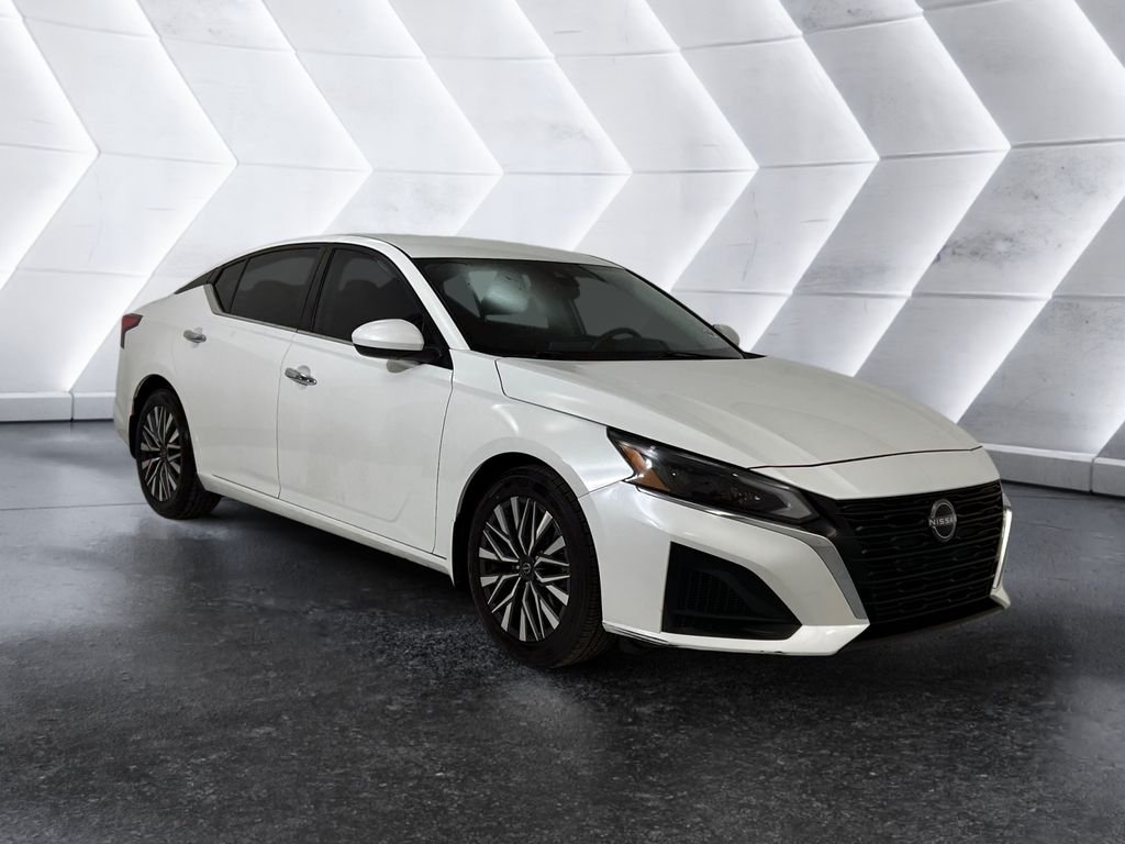 2023 Nissan Altima SV